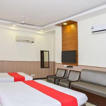 Hotel Shanti House New Delhi Karnail Singh Stadium Gate No 1 Bagian luar foto