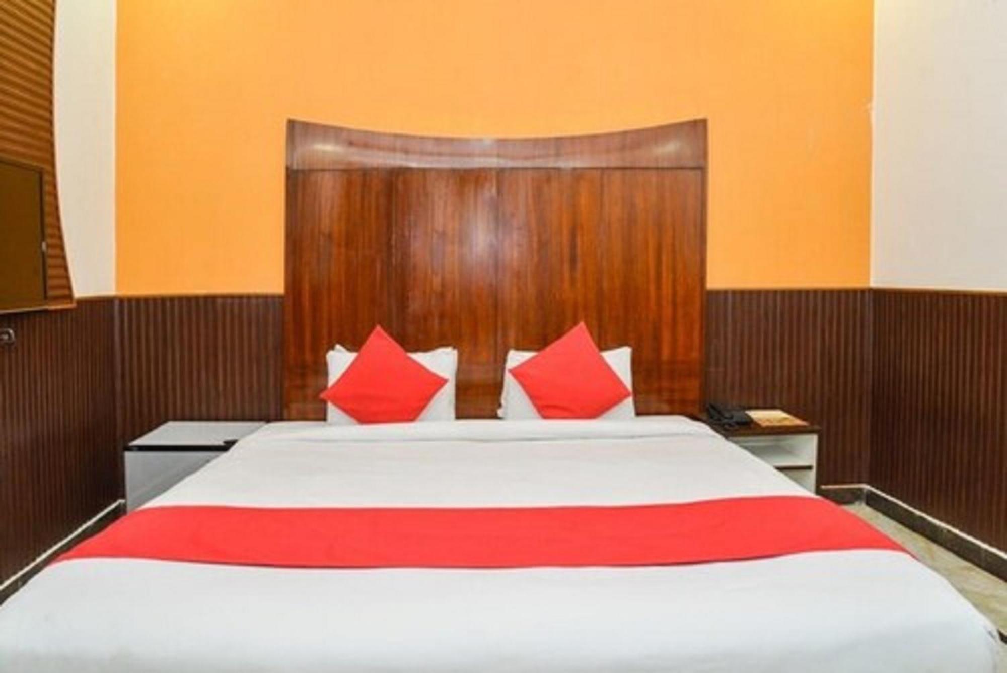 Hotel Shanti House New Delhi Karnail Singh Stadium Gate No 1 Bagian luar foto