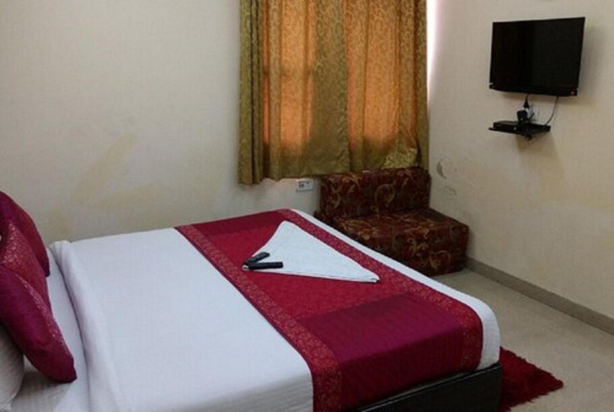 Hotel Shanti House New Delhi Karnail Singh Stadium Gate No 1 Bagian luar foto