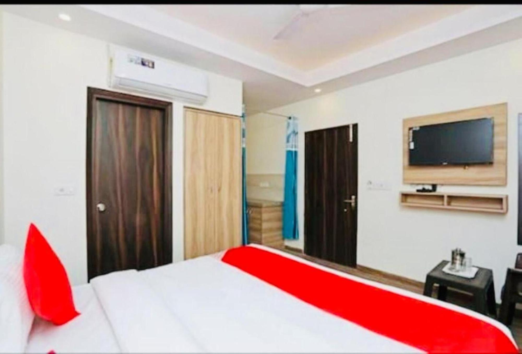 Hotel Shanti House New Delhi Karnail Singh Stadium Gate No 1 Bagian luar foto